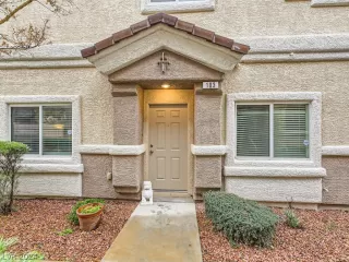 Photo #2: 2568711 Listing