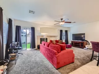 Photo #4: 2568711 Listing