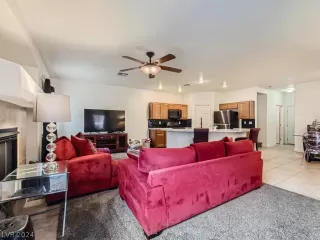 Photo #5: 2568711 Listing