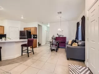 Photo #6: 2568711 Listing