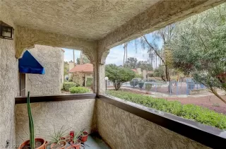 Photo #6: 2568721 Listing