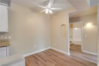 Photo #6: 2568763 Listing