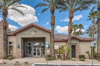 Photo #2: 2568777 Listing