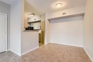 Photo #4: 2568777 Listing