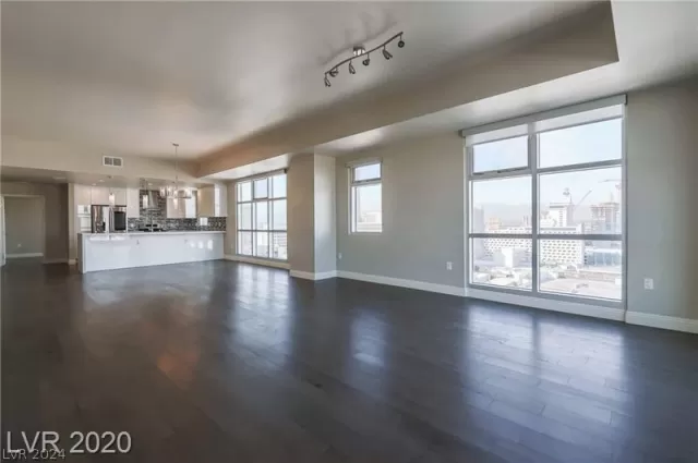 MLS: 2568800 Condo For Sale