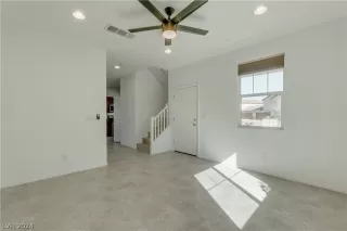 Photo #3: 2568811 Listing 