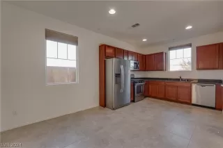 Photo #4: 2568811 Listing 