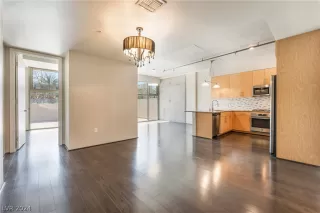 Photo #1: 2568812 Listing 