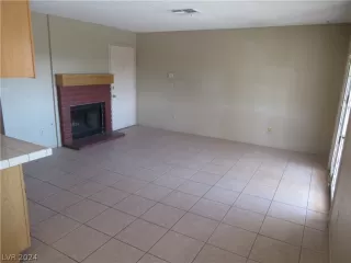 Photo #2: 2568833 Listing