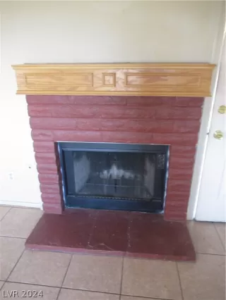 Photo #5: 2568833 Listing