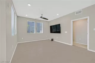 Photo #3: 2568842 Listing