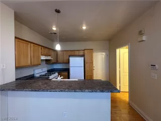 Photo #6: 2568852 Listing 