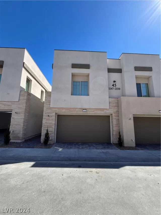 MLS: 2568899 Condo For Sale