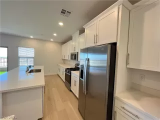Photo #4: 2568899 Listing 