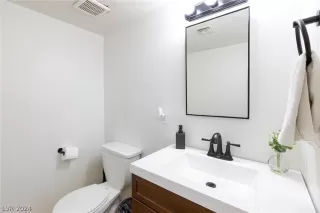 Photo #6: 2568919 Listing