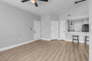 Photo #3: 2568931 Listing