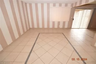 Photo #2: 2568932 Listing 