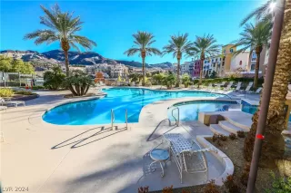 Photo #1: 2568933 Listing 