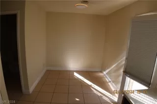 Photo #5: 2568944 Listing