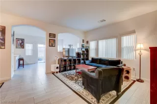 Photo #5: 2568945 Listing 