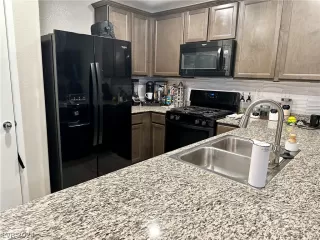 Photo #5: 2568946 Listing 