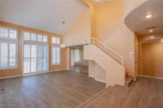 Photo #1: 2568952 Listing 