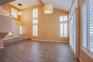 Photo #2: 2568952 Listing 