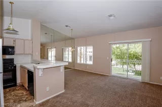 Photo #4: 2568961 Listing 