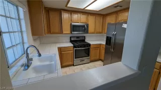 Photo #2: 2568973 Listing 