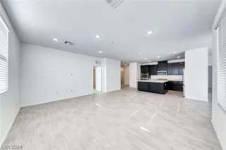 Photo #6: 2568980 Listing 