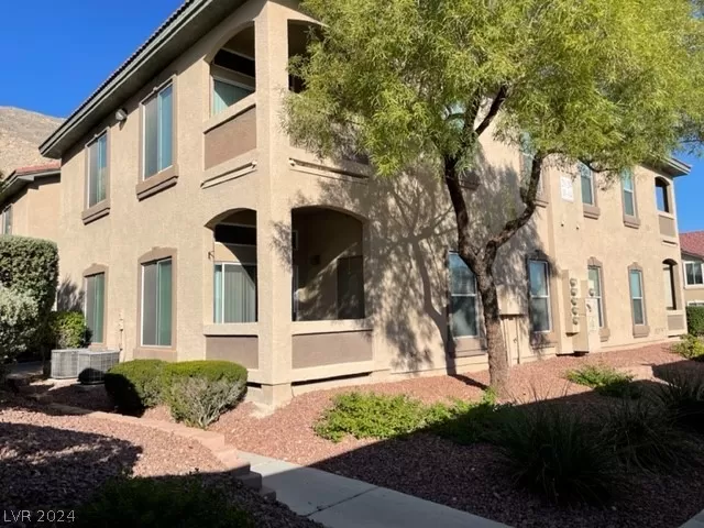 MLS: 2568985 Condo For Sale