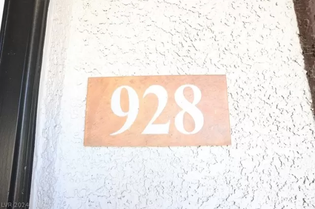 MLS: 2569032 Condo For Sale