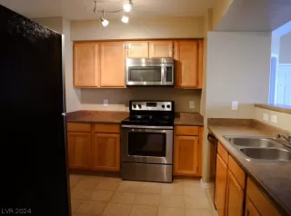 Photo #3: 2569032 Listing