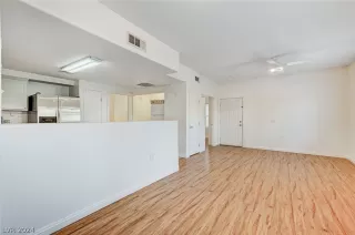 Photo #3: 2569054 Listing