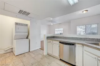 Photo #4: 2569054 Listing