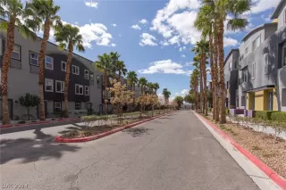 Photo #1: 2569059 Listing 