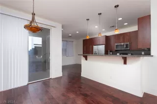 Photo #5: 2569059 Listing 