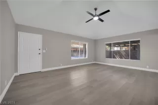 Photo #2: 2569066 Listing