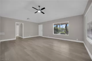 Photo #4: 2569066 Listing