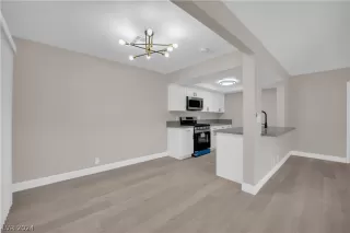 Photo #5: 2569066 Listing