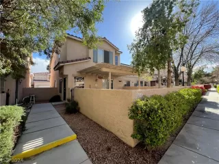 Photo #1: 2569069 Listing 