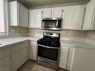 Photo #3: 2569069 Listing 