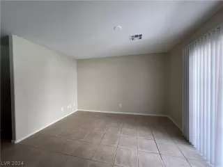 Photo #4: 2569069 Listing 