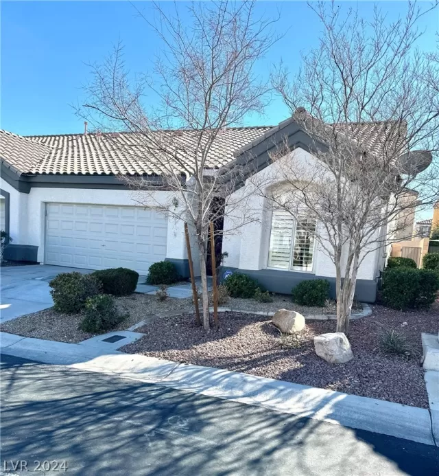MLS: 2569097 Condo For Sale