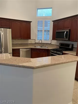Photo #4: 2569097 Listing 