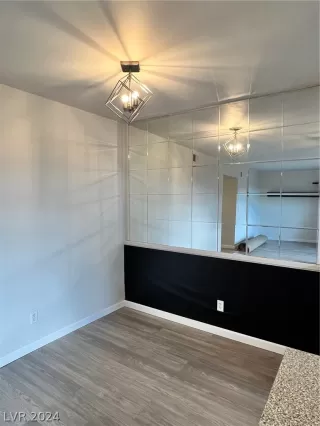 Photo #5: 2569114 Listing 