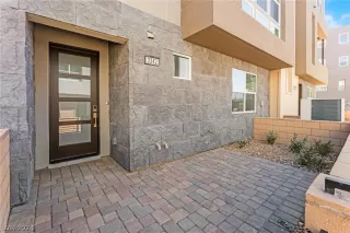 Photo #3: 2569149 Listing