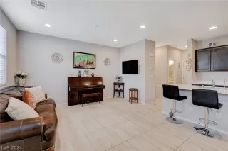 Photo #6: 2569217 Listing 