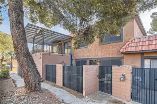 Photo #1: 2569247 Listing