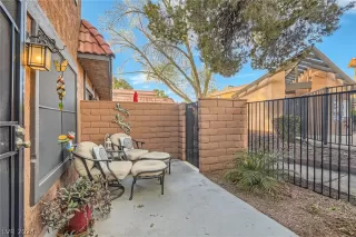 Photo #4: 2569247 Listing